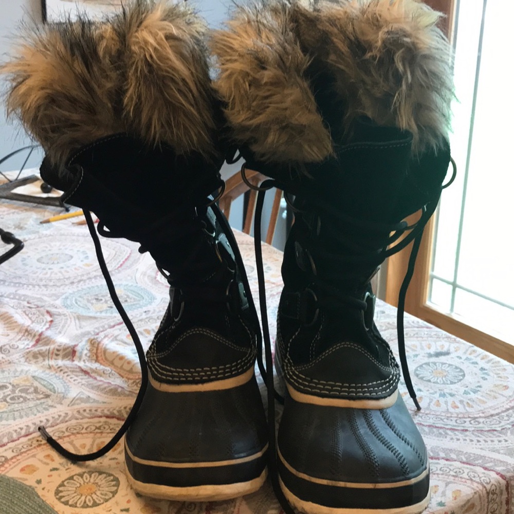 Sorel Joan of Arc lace up boots